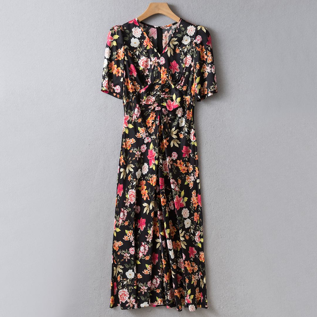 Women Fashion Uk - Silk V-neck Ruched Waist Black Floral