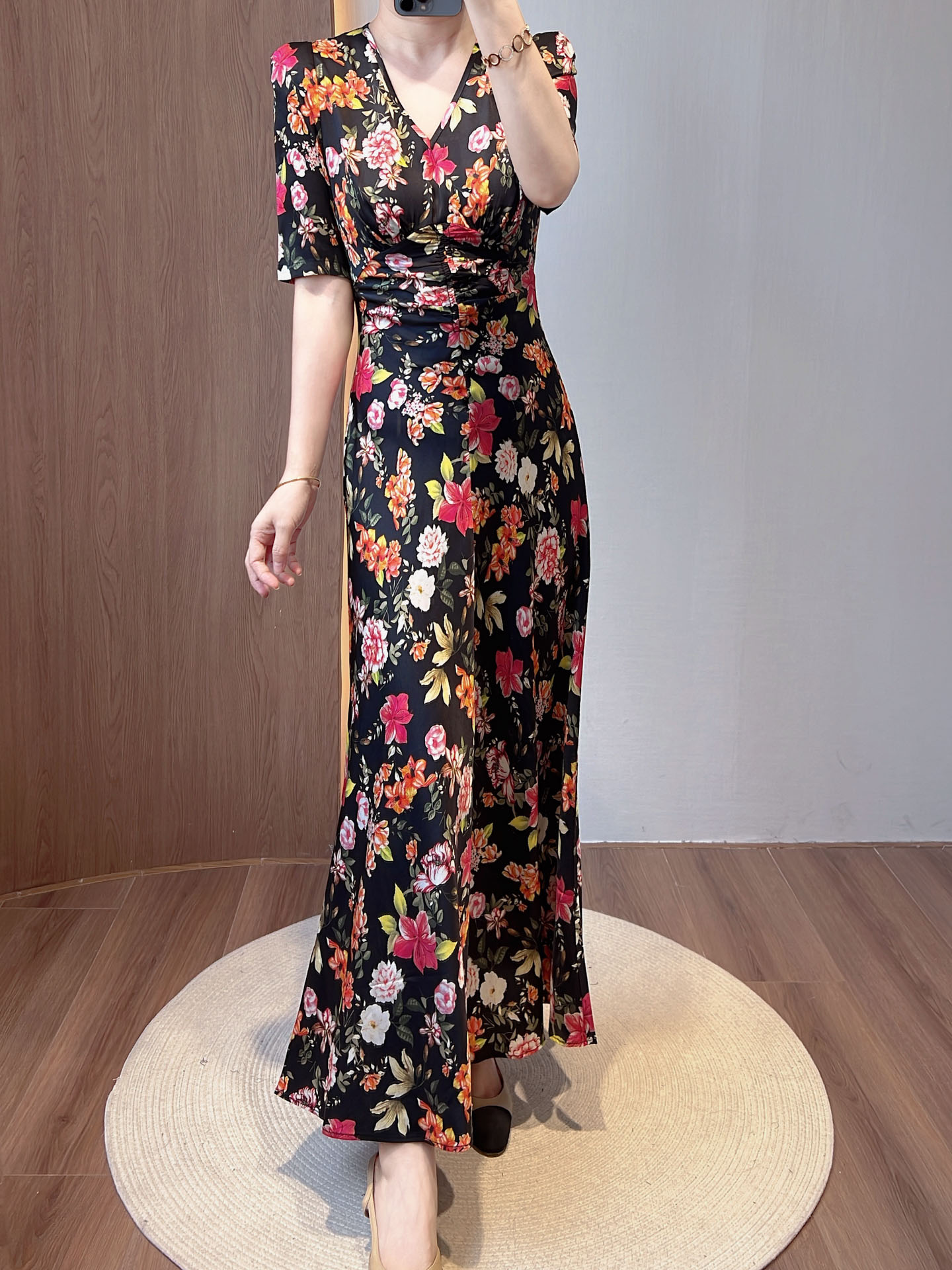 Silk V-neck Ruched Waist Black - đánh giá và giá Women Fashion Uk