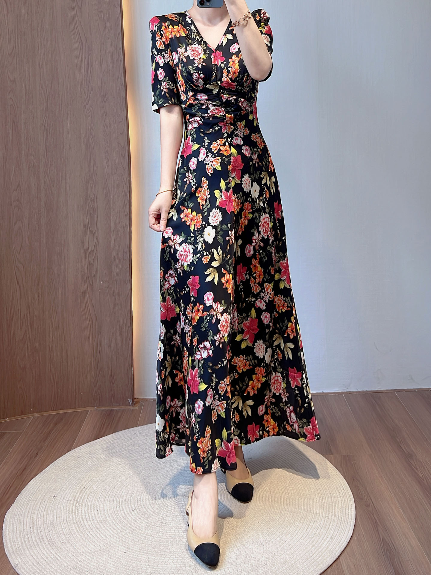Silk V-neck Ruched Waist Black - đánh giá và giá Women Fashion Uk