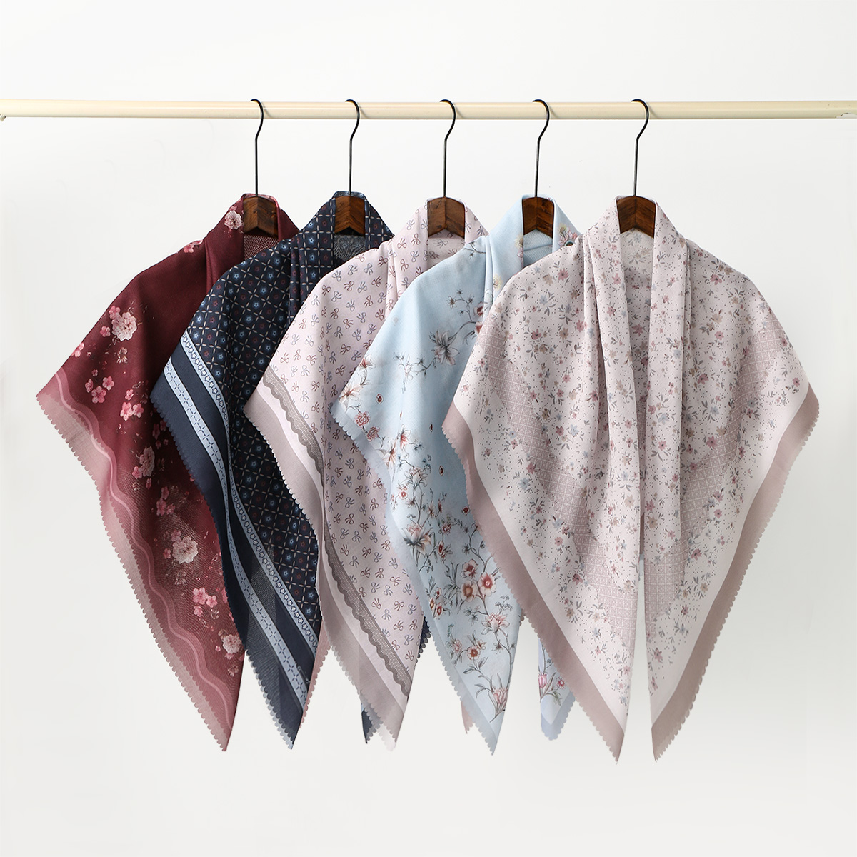 Floral Printed Wave Viscose Sq - đánh giá và giá Women Fashion Malaysia